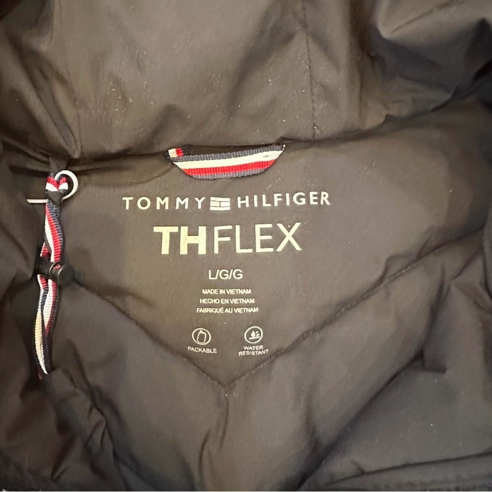NWT Tommy Hilfiger Hooded Packable Puffer Jacket in Black Size Large Womens - Picture 4 of 7
